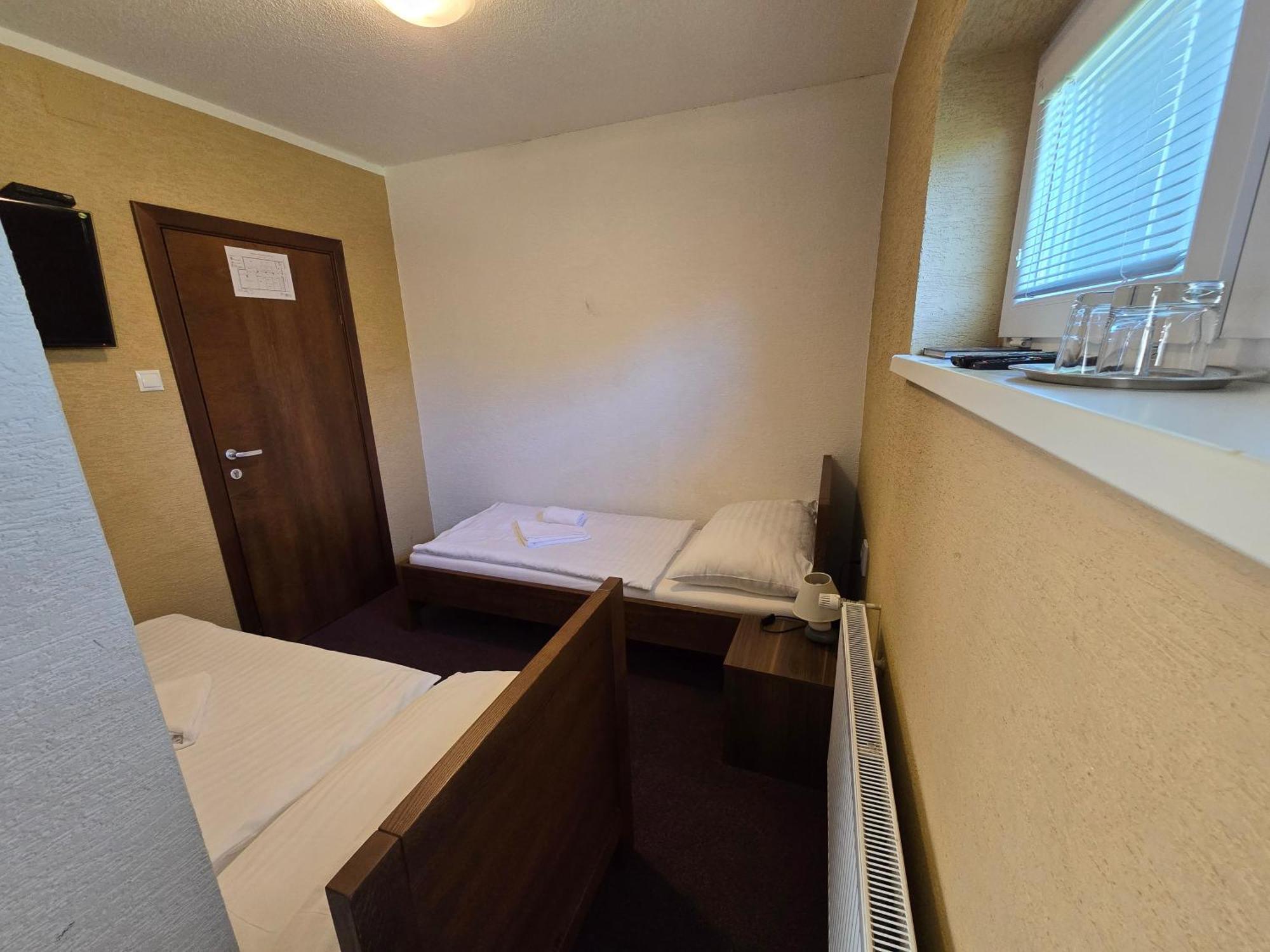 Penzion Arizona Zlaté Moravce Rom bilde
